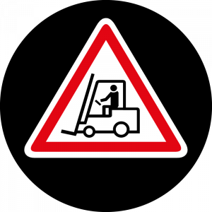 Farbiges Gobo mit Zeichen Achtung Stapler, Flurförderzeug, hergestellt aus Glas